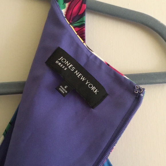 Spring dress - Picture 2 of 2